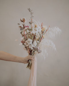 bouquet dried flowers countryside decoration