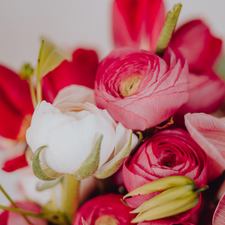 Bouquet de fleurs saint Valentin livraison reflets fleurs célébrez l'amour